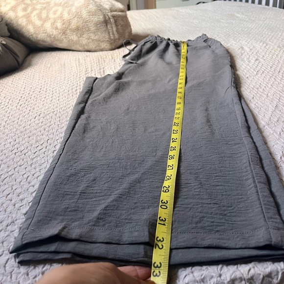 Drawstring Wide Leg Capris - Picture 11 of 12